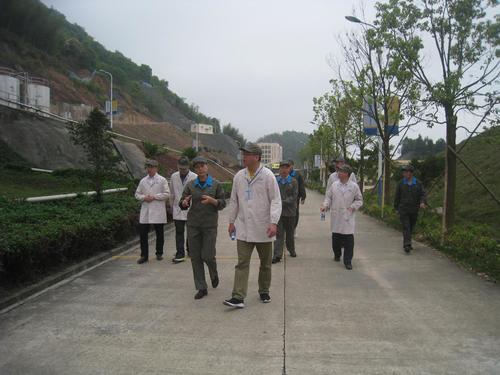 雷韜：省工信廳裝備工業(yè)處蒞臨?？讫垘r分公司進行民爆行業(yè)安全生產(chǎn)督查和反恐防范專項檢查1.jpg