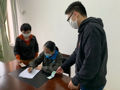 范莉：龍巖分公司女工委開(kāi)展“母親健�?+1”公益募捐活動(dòng)_調(diào)整大小.jpg