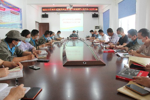 福安分公司胡廷淦：圖�?�?6日海峽科化公司黨委委員、紀(jì)委書記何浦寨到福安分公司參加黨委理論中心組學(xué)習(xí)巡聽旁聽~1.jpg
