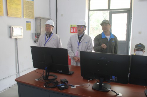 格式工廠福安胡廷淦：圖為顏建議到福安分公司調(diào)研指導工�?(1).jpg