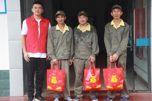 格式工廠烽林李佳：海峽科化烽林分公司工會(huì)聯(lián)合明溪縣總工會(huì)開展“送清涼”慰問活�?.jpg