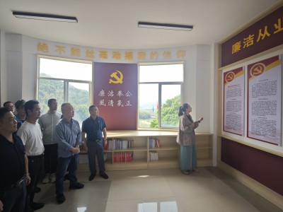 格式工廠福安陳宇恒：圖為開展現(xiàn)場教學 (2).jpg